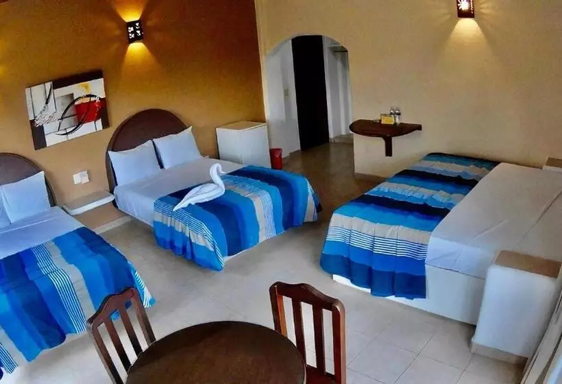 Superior Kolmen Hengen Huone, Bahia Huatulco
