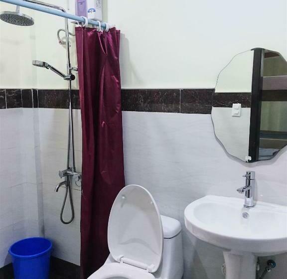 اتاق لوکس خانوادگی, Big Creek Mansion