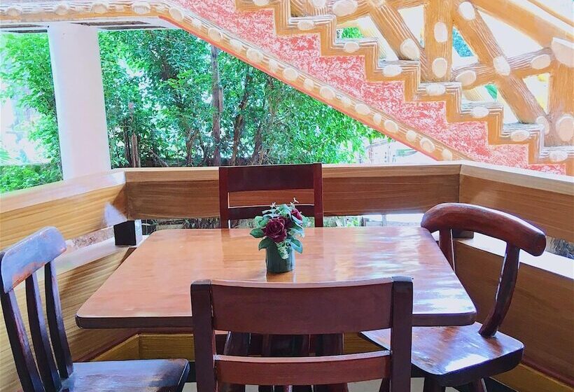 اتاق لوکس چهار تخته, Big Creek Mansion