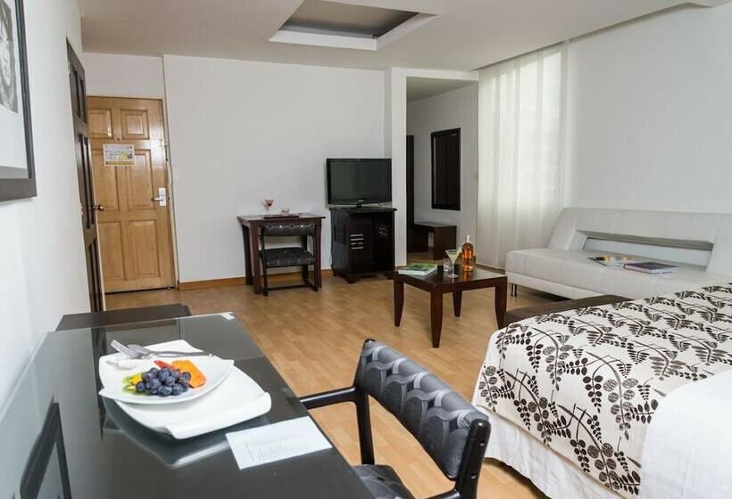 Полулюкс, Bolivar Plaza