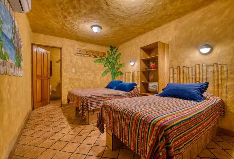 Standard Kolmen Hengen Huone, El Sano Banano Beachside