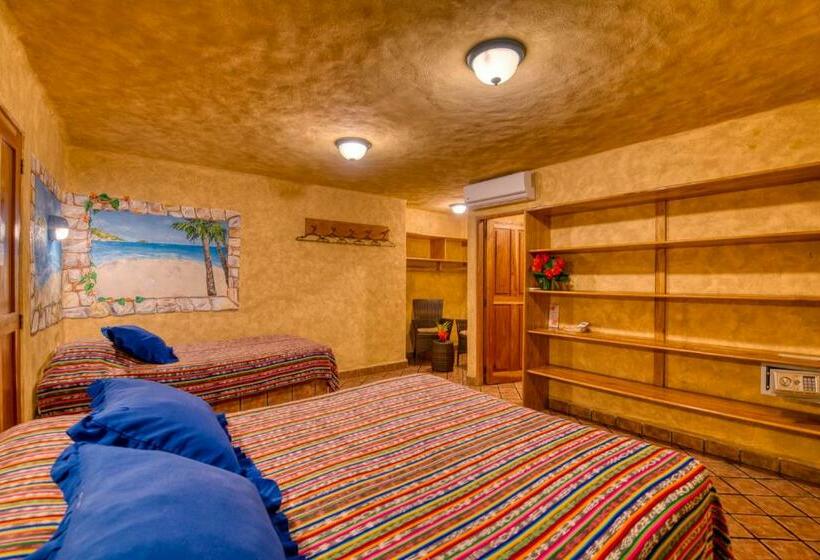 غرفة قياسية ثلاثية, El Sano Banano Beachside