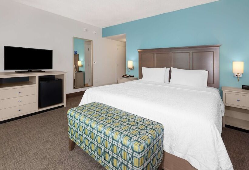 Номер Стандарт Двуспальная Кровать Вид на Море, Hampton Inn & Suites Carolina Beach Oceanfront