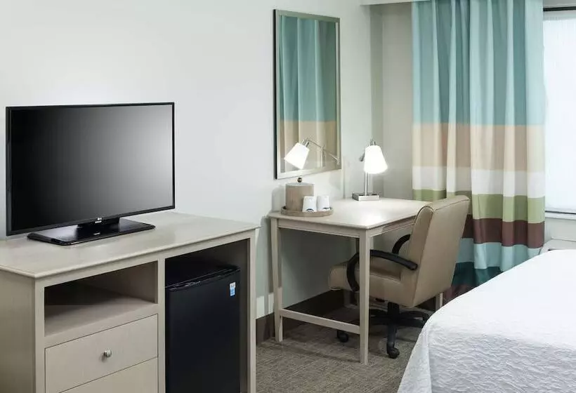 ２ダブルベッドのスタンダードルーム, Hampton Inn & Suites Carolina Beach Oceanfront