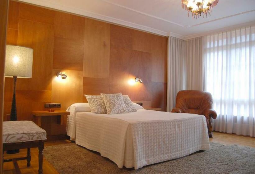 اتاق سوپریور, La Rivera