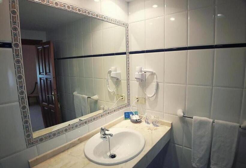 اتاق استاندارد, La Rivera