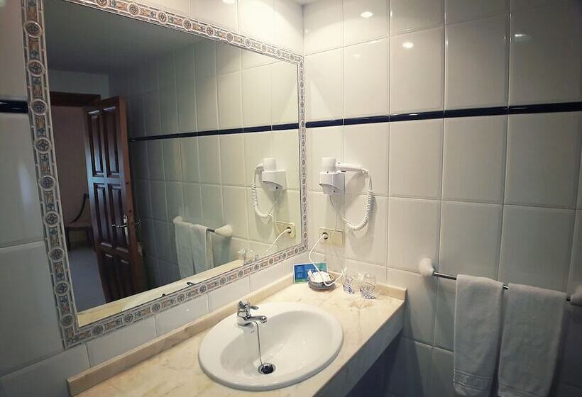 اتاق استاندارد, La Rivera