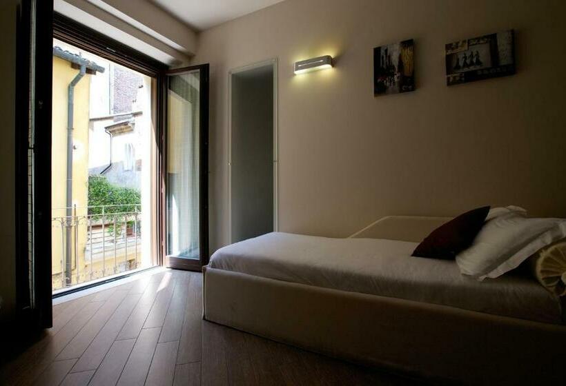 ジュニアスイート, Leon D Oro