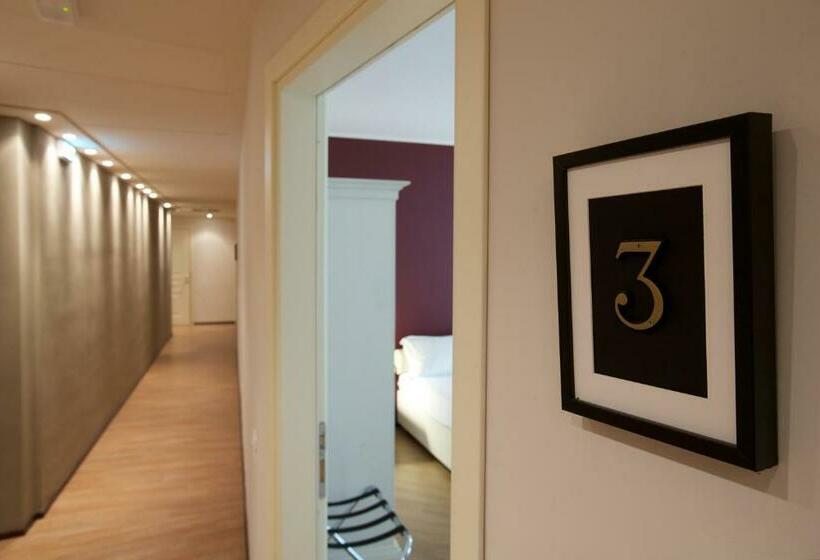 ジュニアスイート, Leon D Oro