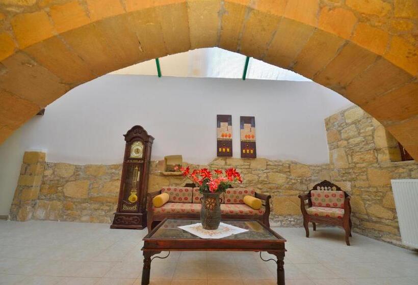 דירת חדר נוף לים, Maria Villas