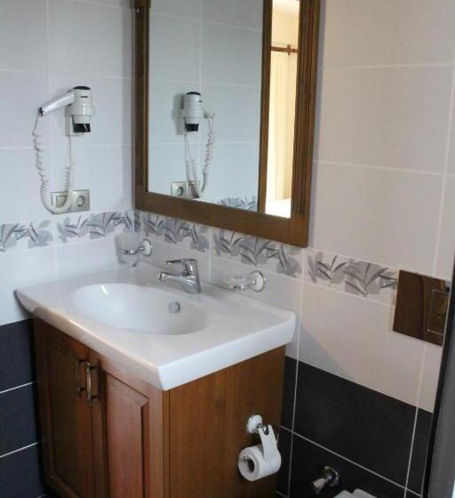 スタンダードトリプルルーム, Nirvana