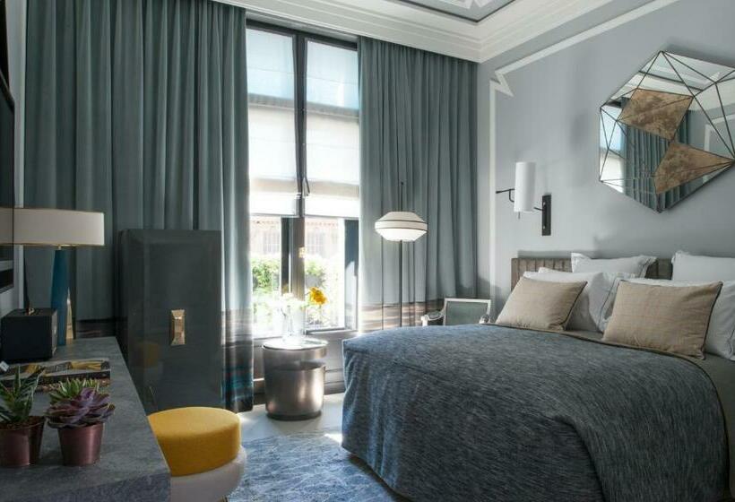 Chambre Supérieure, Nolinski Paris   Evok Collection