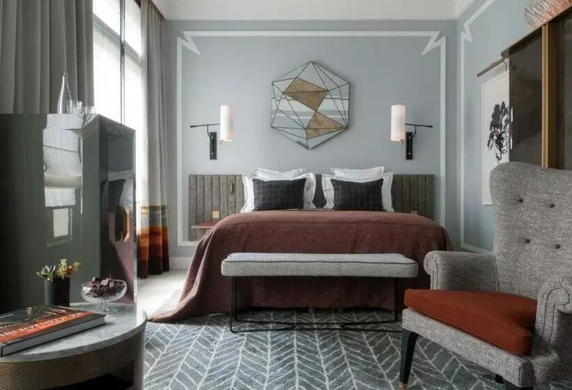 Chambre Deluxe, Nolinski Paris   Evok Collection