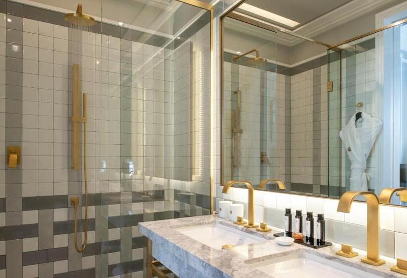 Chambre Deluxe, Nolinski Paris   Evok Collection