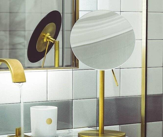 Chambre Supérieure, Nolinski Paris   Evok Collection