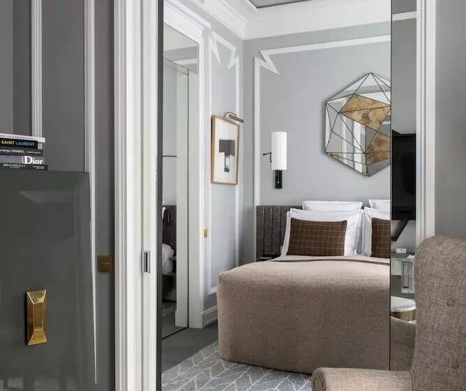 Junior Suite, Nolinski Paris   Evok Collection