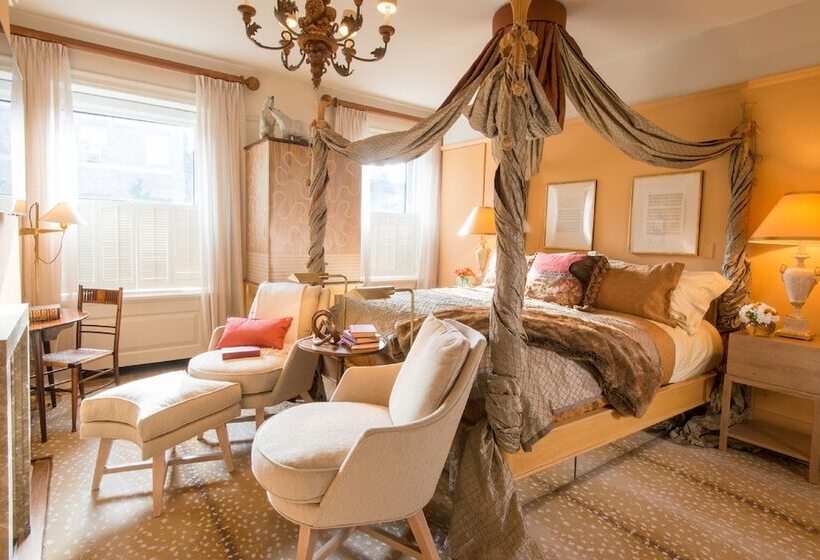 スタンダードルーム, The Ivy