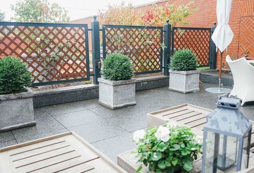 スイート, The Ivy