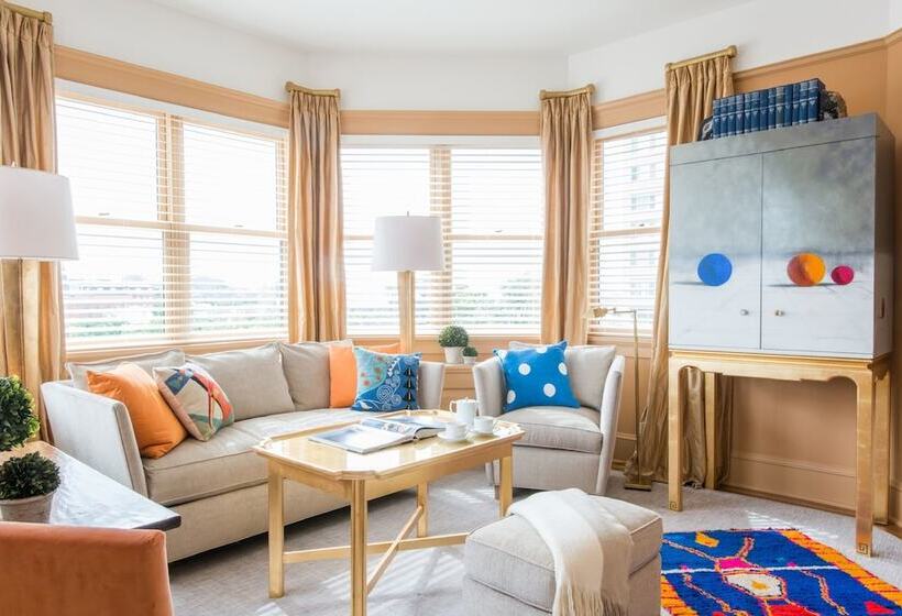 スイート, The Ivy