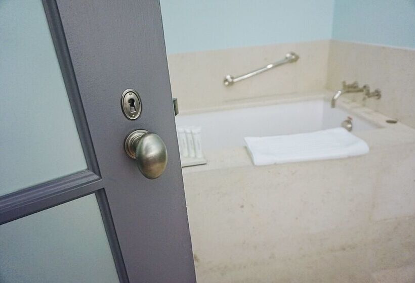 スイート, The Ivy