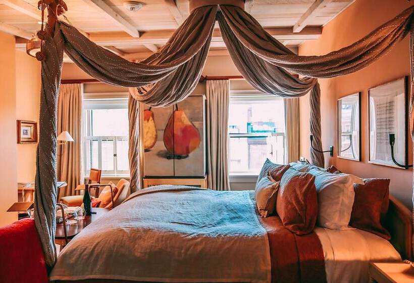 スタンダードルーム, The Ivy