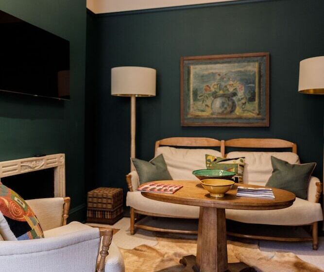 スイート, The Ivy