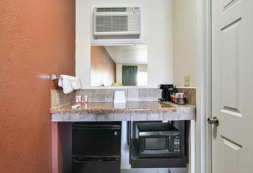 标准间, Route 66 Inn