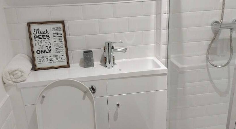 标准间, Trentham House