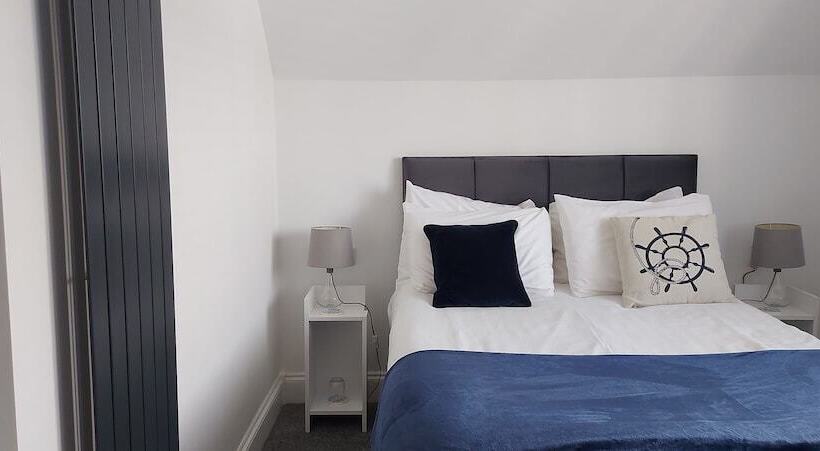 家庭间, Trentham House