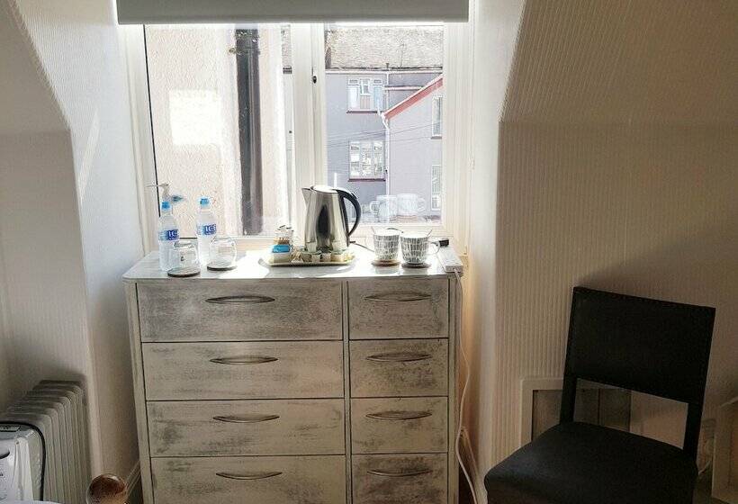 标准间, Trentham House