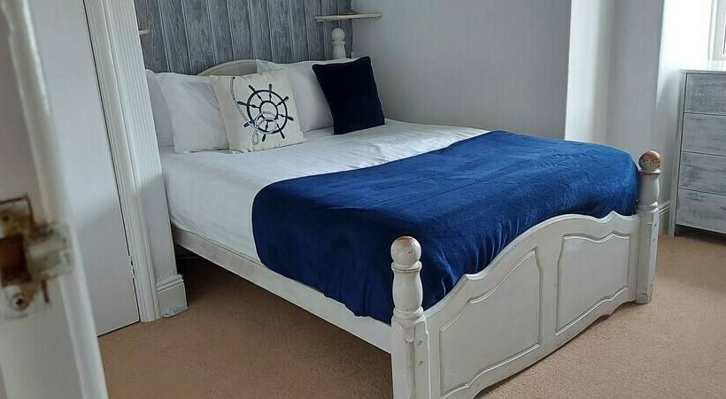 Номер Стандарт, Trentham House