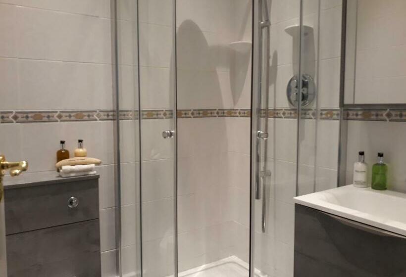 غرفة ديلوكس, The Manse B&b