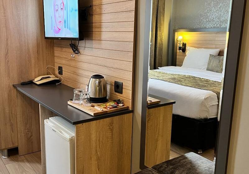 غرفة قياسية, çag Otel