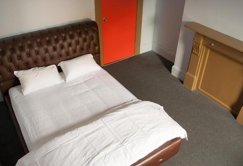 Номер Стандарт, Backpackers Imperial