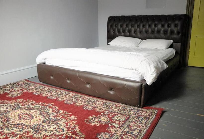 スタンダードルーム, Backpackers Imperial