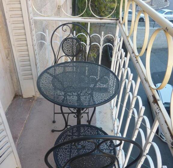 غرفة قياسية مزوَّدة بشُرفة, Allenby 2 Bed & Breakfast