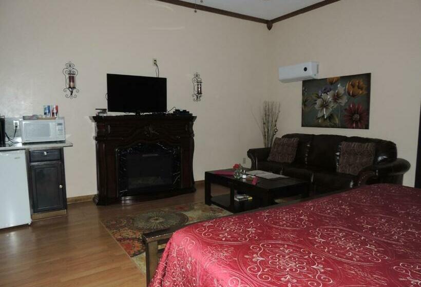 חדר דלוקס עם מיטת קינג, The Whispering Pines Inn