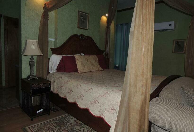 Люкс Deluxe Кровать Кинг, The Whispering Pines Inn