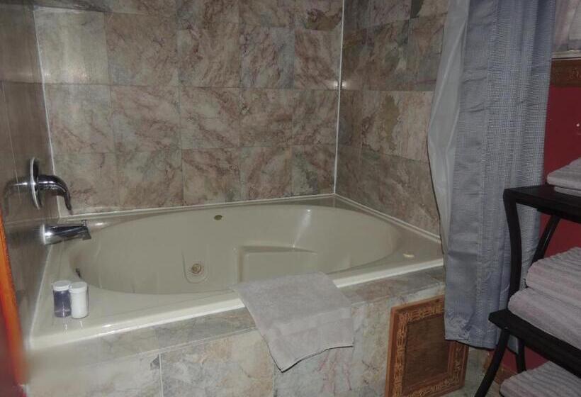 Люкс Повышенной Комфортности, The Whispering Pines Inn