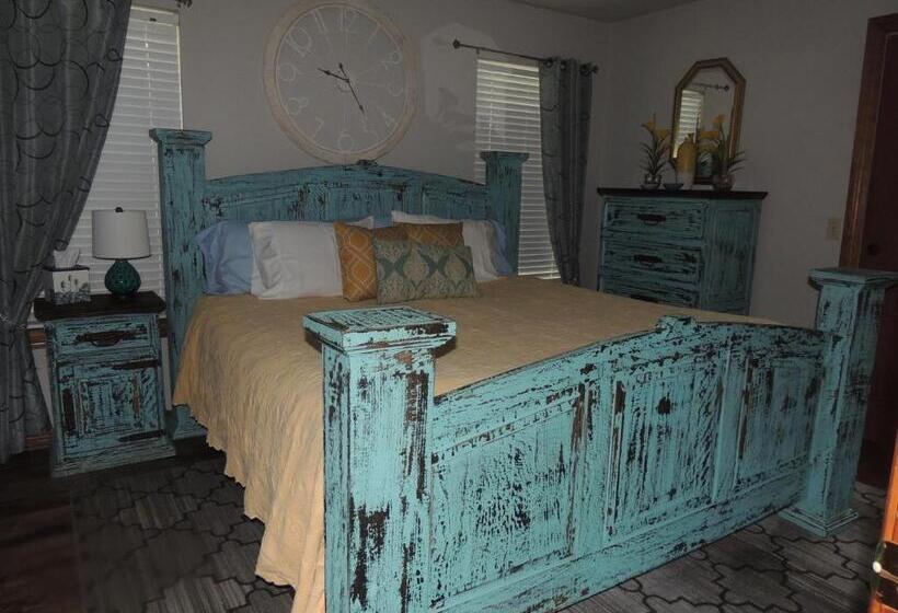 Стандартный Номер Кровать Кинг, The Whispering Pines Inn