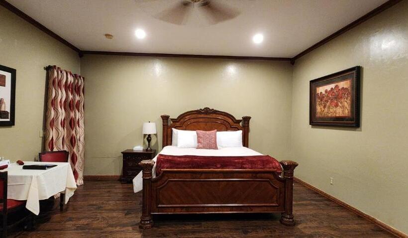 غرفة ديلوكس, The Whispering Pines Inn