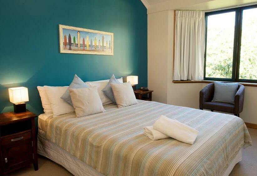 דירת שלושה חדרים, Byron Links Apartments