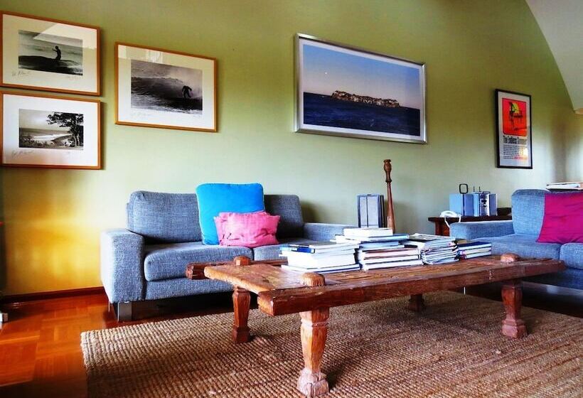 דירת שלושה חדרים, Byron Links Apartments