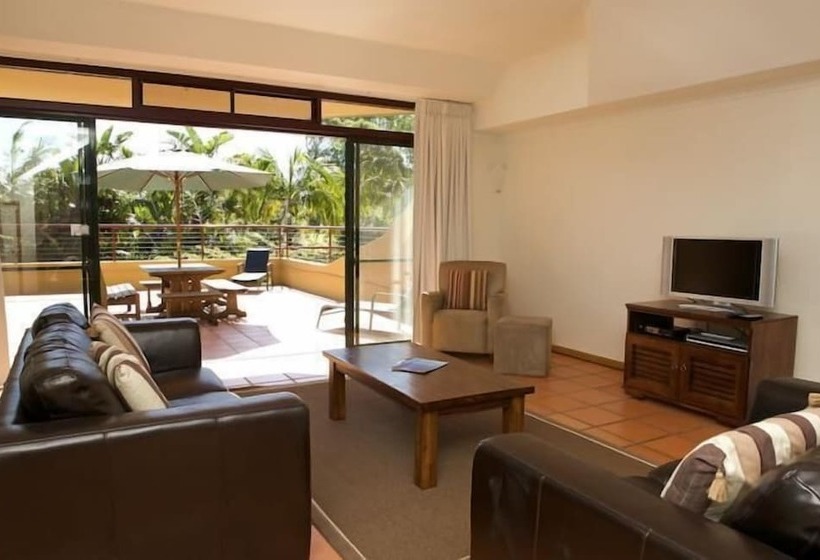 דירת שלושה חדרים, Byron Links Apartments