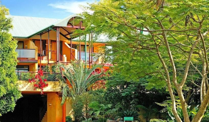 דירת שלושה חדרים, Byron Links Apartments