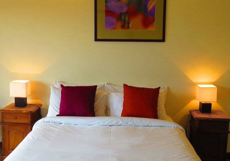 דירת פנטהאוז 1 חדרי שינה, Byron Links Apartments