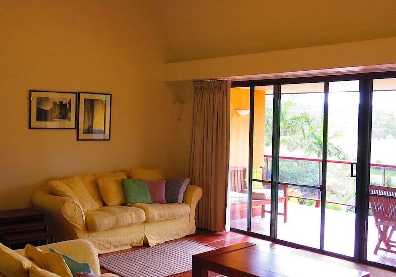 דירת פנטהאוז 1 חדרי שינה, Byron Links Apartments