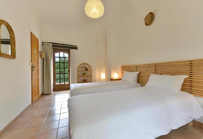 标准单人间, Domaine De Fraisse