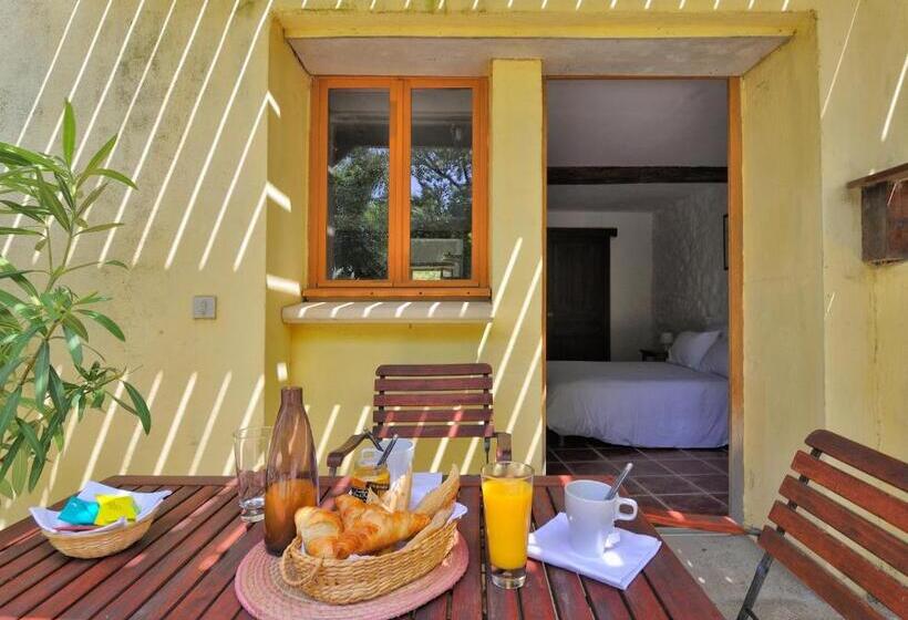 Quarto Triplo Estandar, Domaine De Fraisse