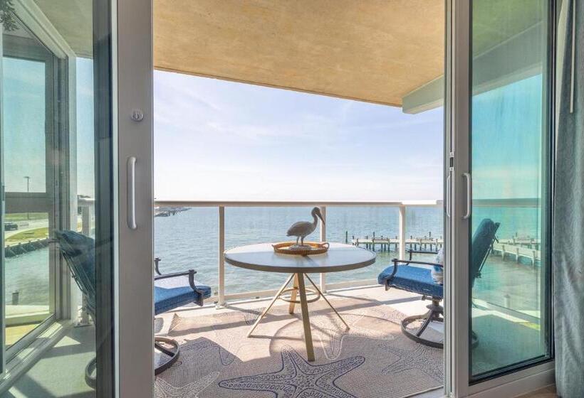 2 Bedroom Apartment with Views, Bay Club Resort